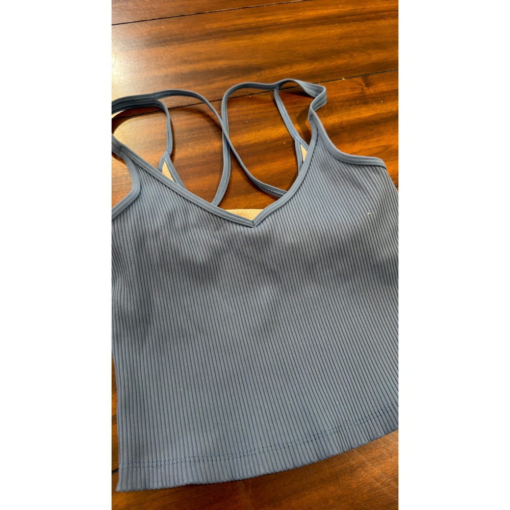 Vuori Ribbed V-Neck Crop Tank with Built-in Bra Dusty Blue Straps Size Small - Picture 12 of 16